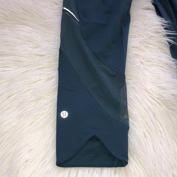 EUC - lululemon emerald green crop leggings - Picture 4 of 7